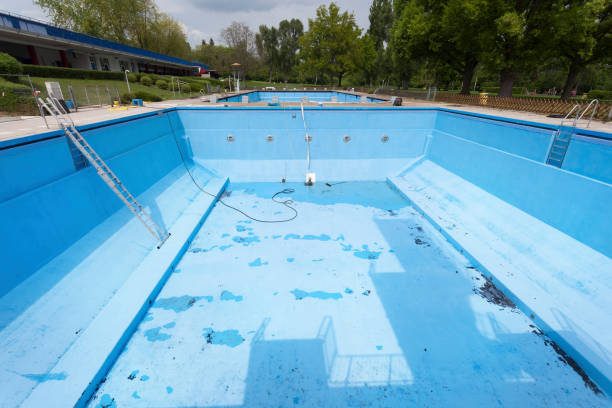 Best Water damage mitigation services  in Lindsay, CA